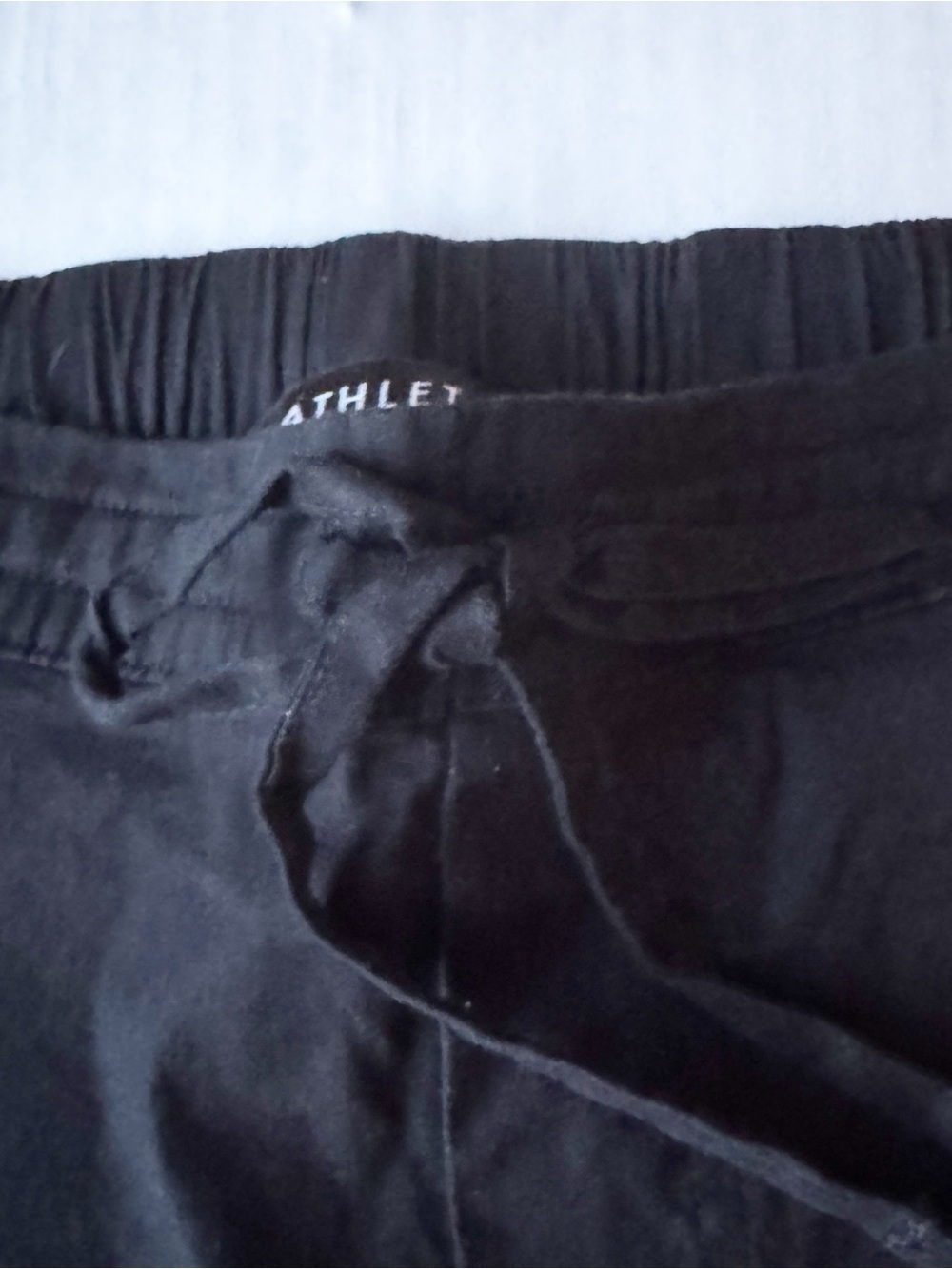 Athleta New Paradise Straight Leg Cargo
Pants Linen Blend In black Size M
NWT - Picture 9 of 16